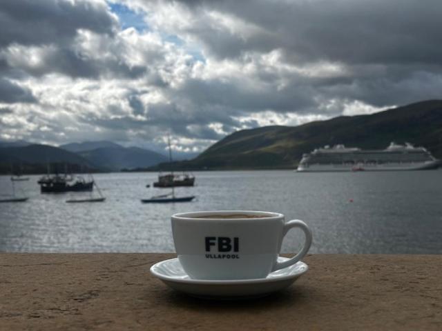The Ferry Boat Inn Ullapool Exterior photo